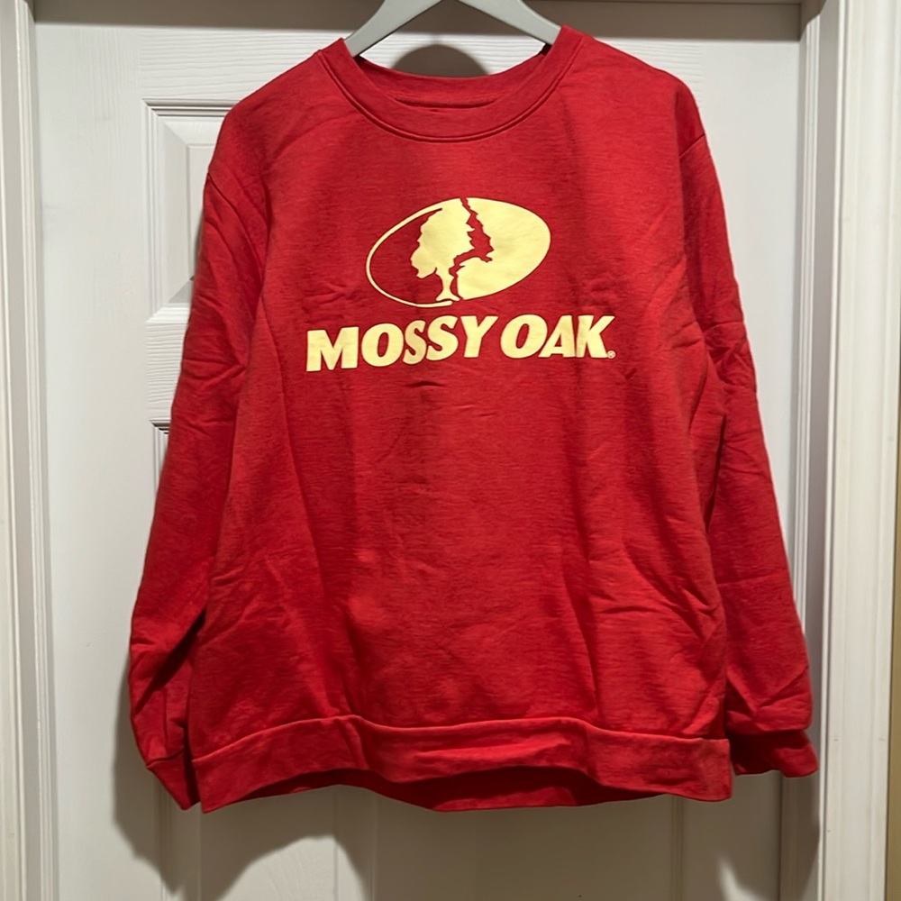 Massey Oak crewneck size extra large red